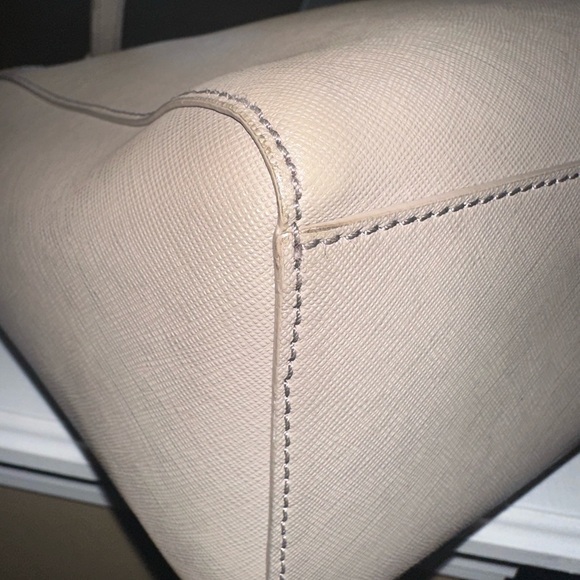 Tory Burch Tote Bag - Picture 8 of 14